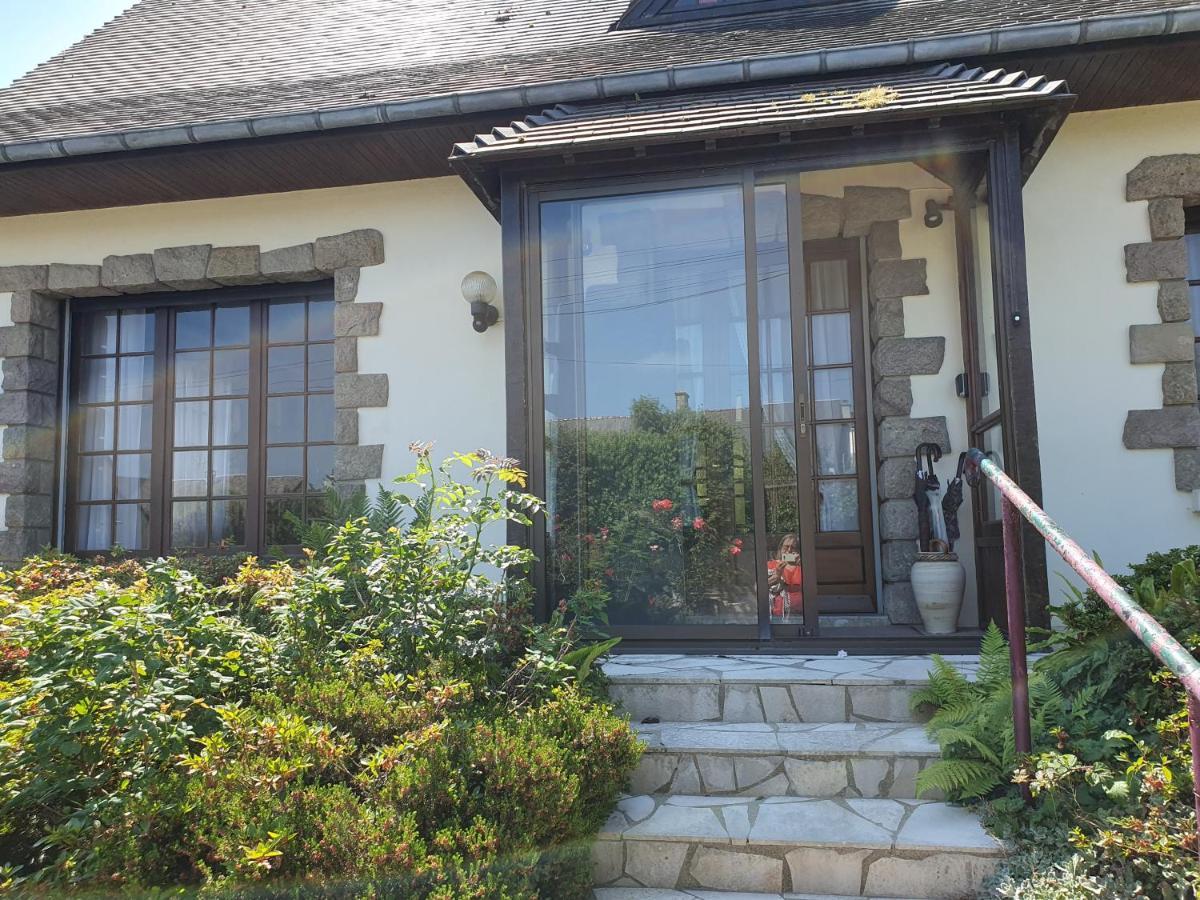 Maison Dans Le Bourg Les Pieux Exterior foto